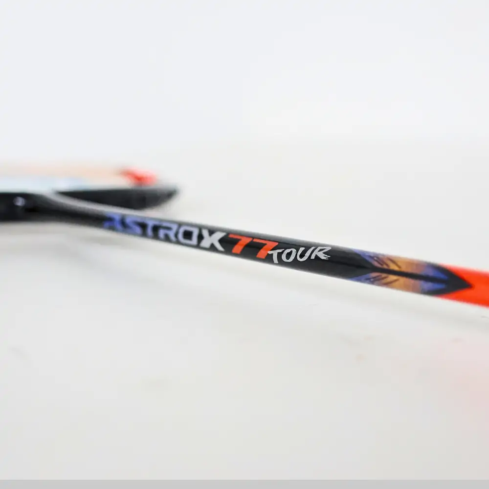 YONEX ASTROX 77 TOUR 羽毛球拍